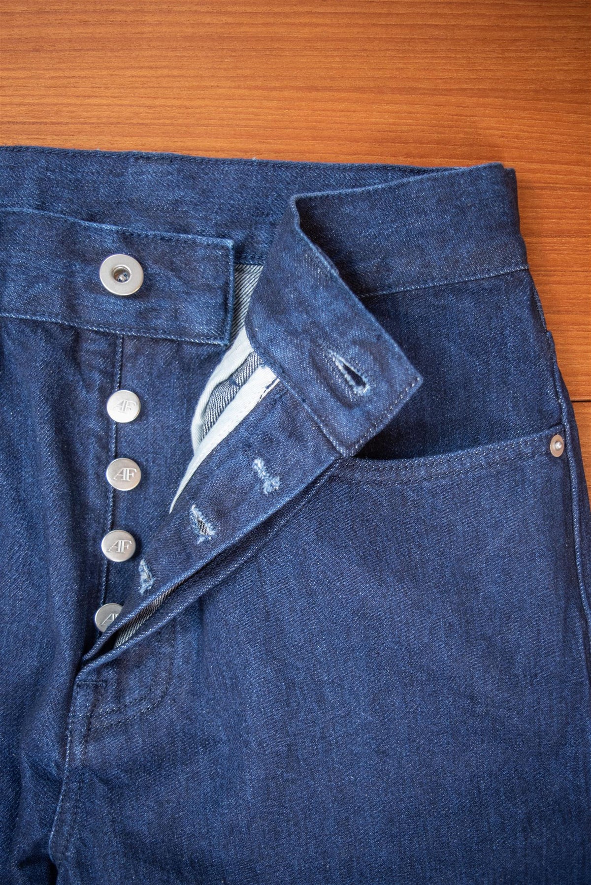 Straight Leg Rinse Wash Jeans