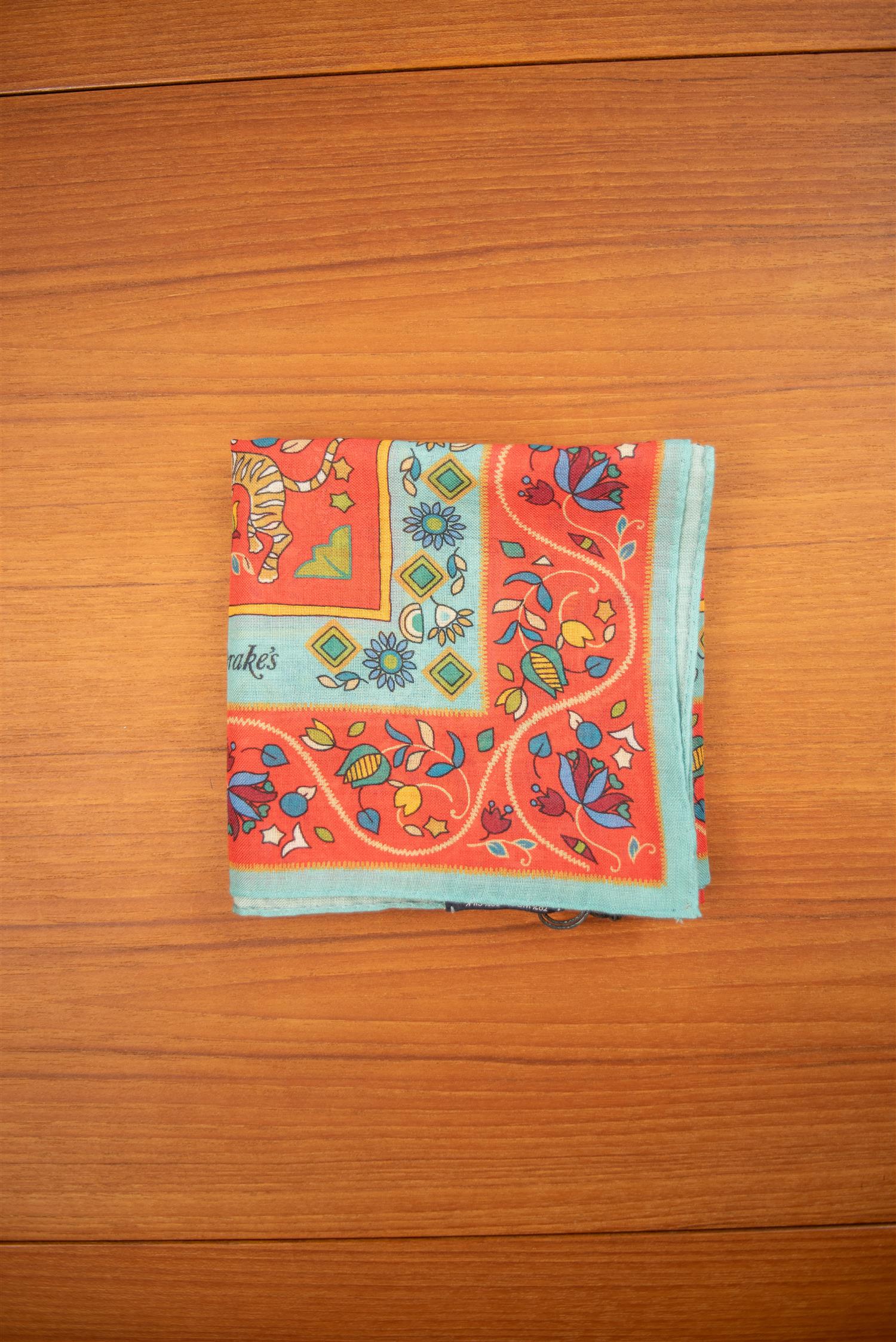 RED TIGER GARDEN BANDANA