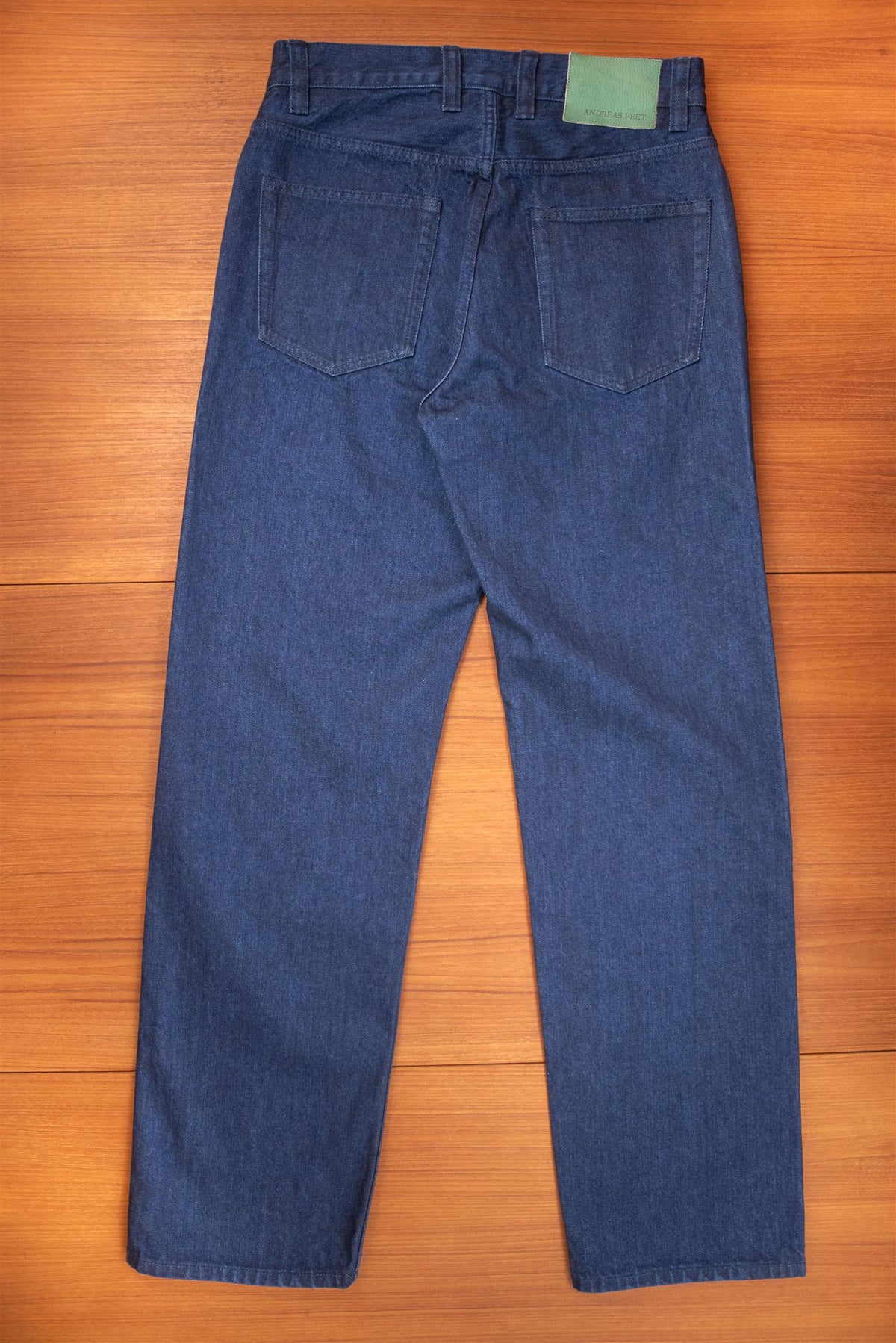 Straight Leg Rinse Wash Jeans