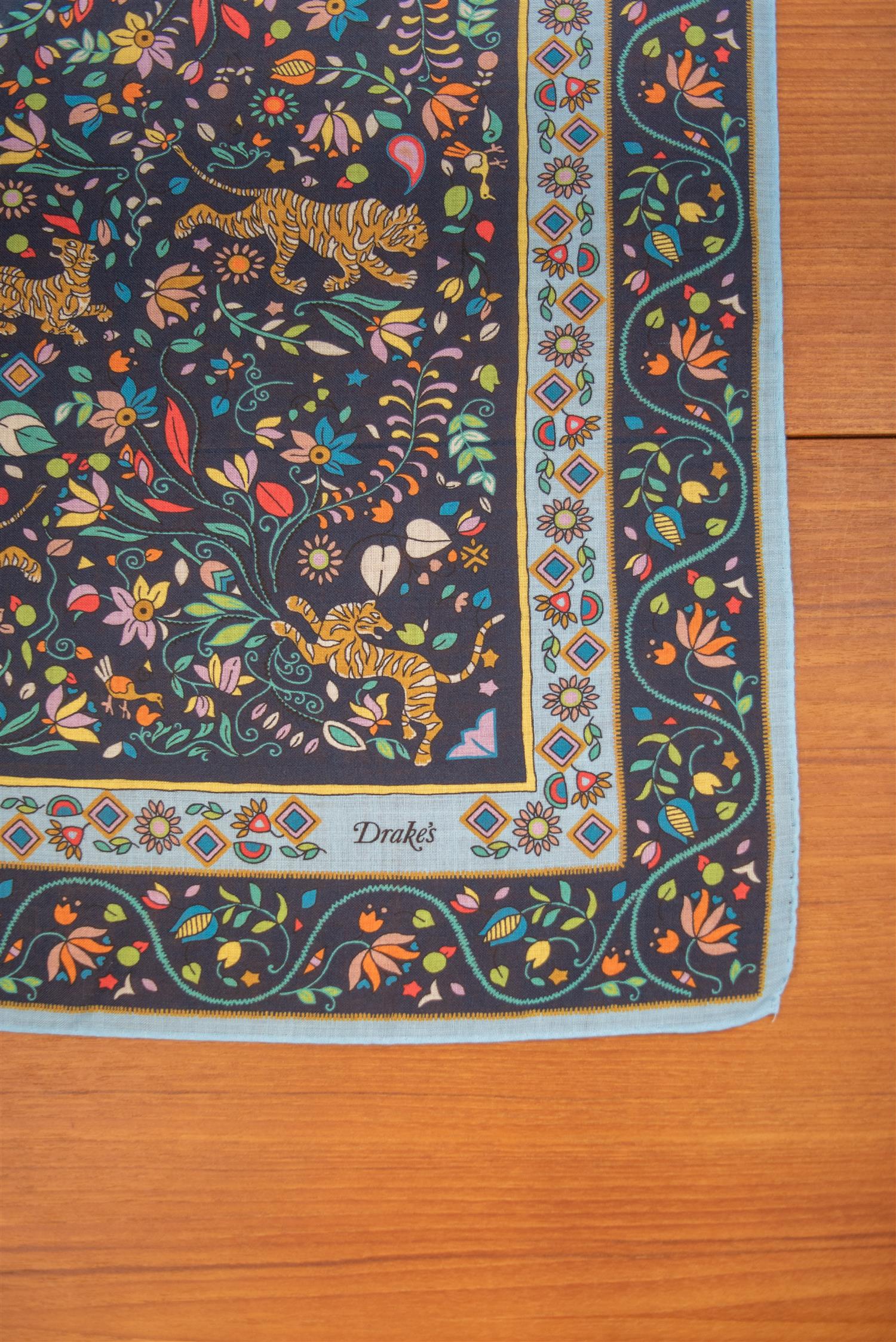 NAVY TIGER GARDEN BANDANA