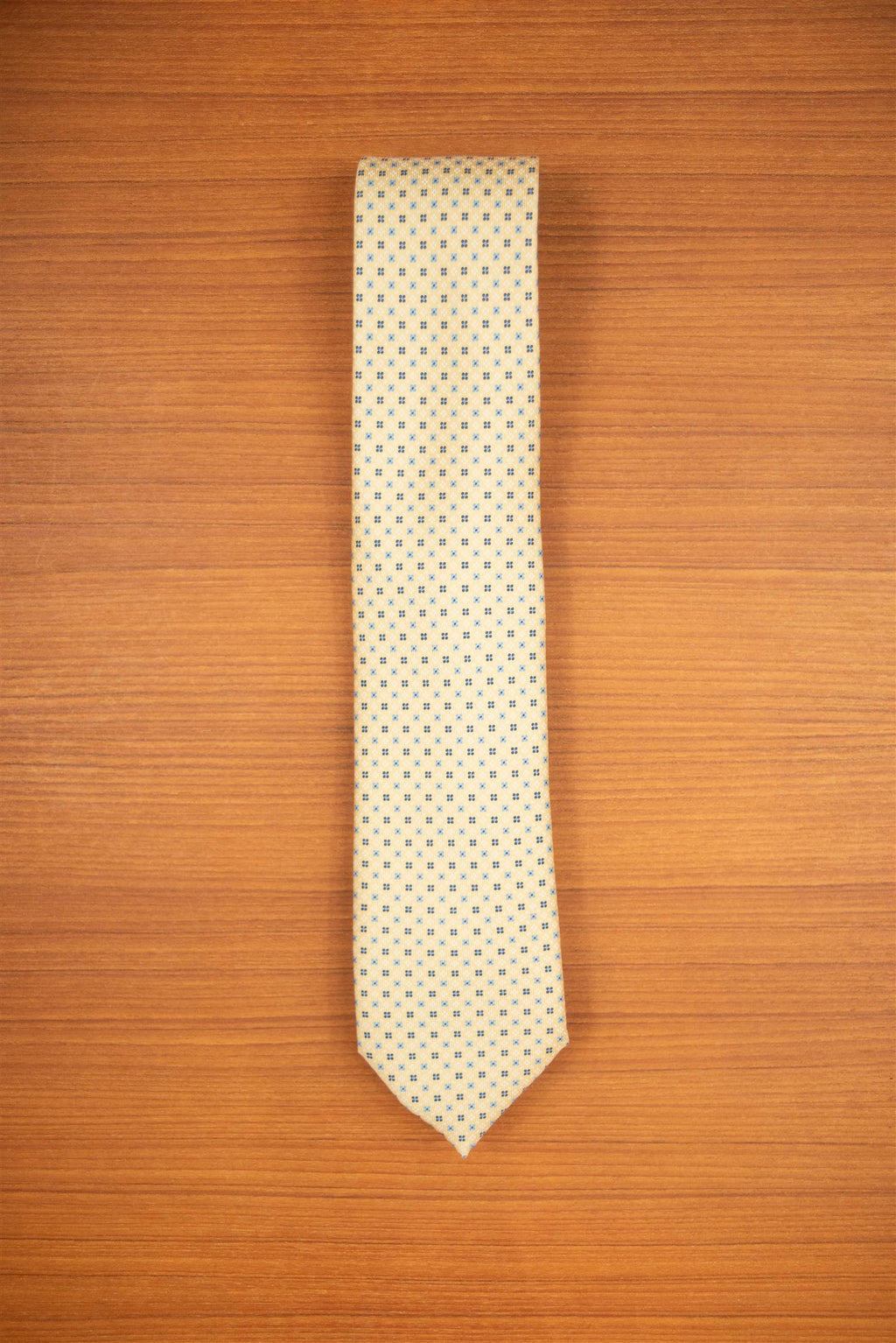 Light yellow 3-Fold Silk Tie