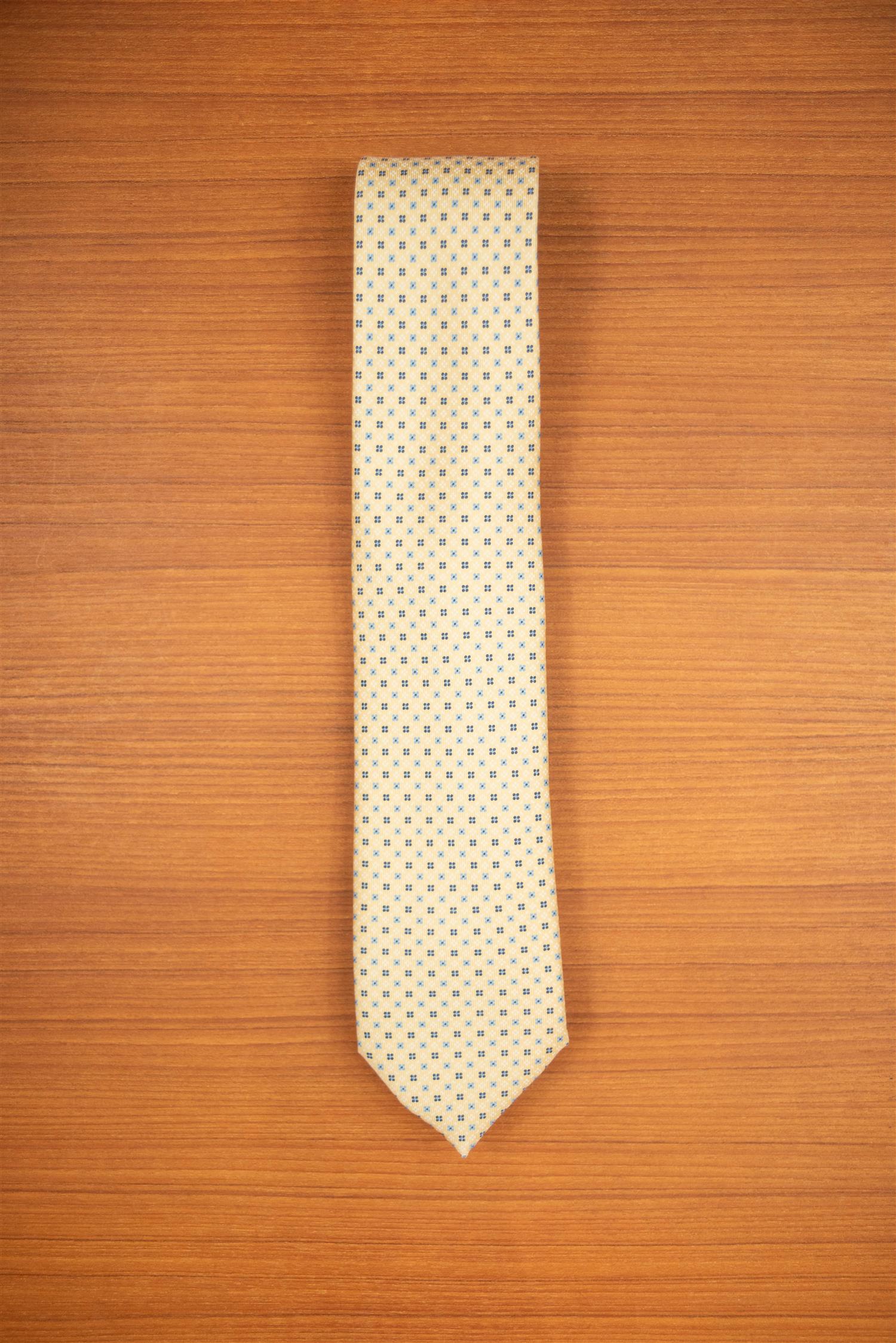 Light yellow 3-Fold Silk Tie